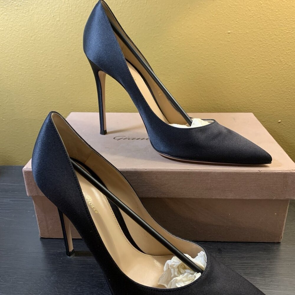 Gianvito Rossi Gianvito 105 Raso Black Leather Pump - Picture 2 of 16